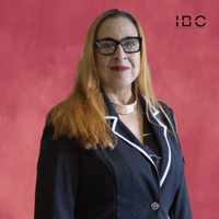 immagine katia anna calabrò per la campagna di equity crowdfunding su opstart italian beauty community